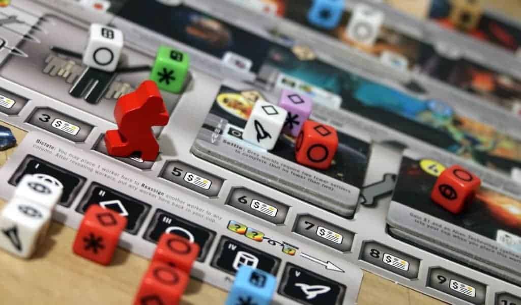 Roll for the Galaxy is somewhat abstract, but it does not prevent it from getting on the best of the best 3 player board game list.